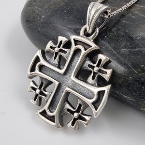 Colgante de cruz de Jerusalén 3D en plata de ley 925, cruz de los cruzados, joyería religiosa, regalo para hombre con certificado de Tierra Santa.