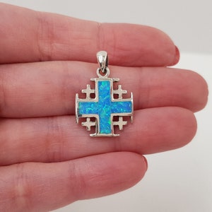 Collar con cruz de Jerusalén, colgante de cruz de los cruzados de plata de ley 925 con ópalo azul, cadena de plata de 18 pulgadas, certificado M, joyería religiosa