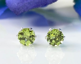 H Samuel Peridot Earrings 2024 www.alhudapk
