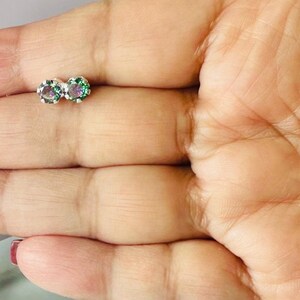 Pendientes de topacio místico auténtico: plata de ley, piedra arcoíris de 5 mm imagen 5