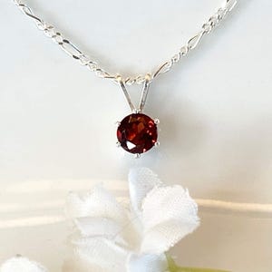 Granaat sieraden set sterlingzilveren hanger ketting oorbel bijpassende januari geboortesteen cadeau-idee perfect cadeau rode edelsteen sierlijk afbeelding 7
