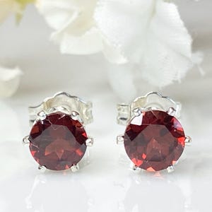 Granaat sieraden set sterlingzilveren hanger ketting oorbel bijpassende januari geboortesteen cadeau-idee perfect cadeau rode edelsteen sierlijk afbeelding 6
