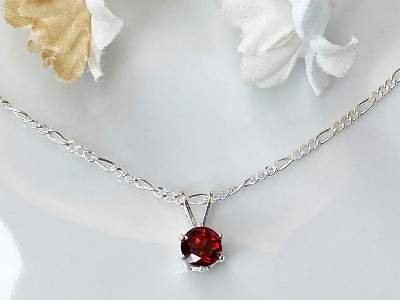 Granaat sieraden set sterlingzilveren hanger ketting oorbel bijpassende januari geboortesteen cadeau-idee perfect cadeau rode edelsteen sierlijk afbeelding 9