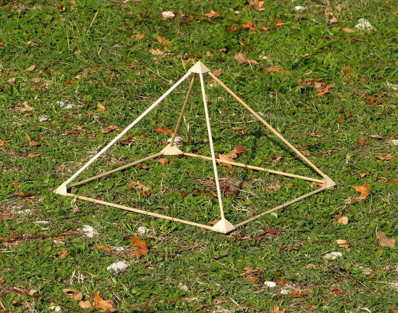 Pyramide de Gyzeh en Bois Naturel