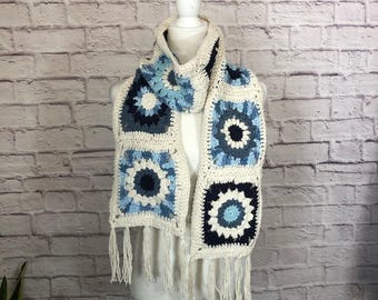 Sciarpa quadrata della nonna fatta a mano - blu e bianco, filato 100% cotone