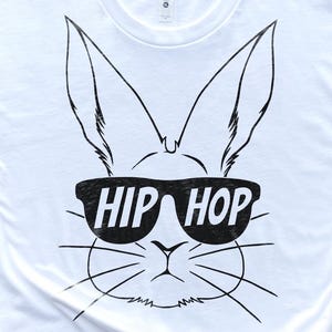 Conejito de hip hop SVG, Conejito de Pascua SVG, Pascua para niños SVG, Lindo Pascua SVG, Conejito con gafas, Pascua SVG, Camiseta de Pascua SVG