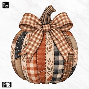 Può includere: Un'illustrazione decorativa di zucca con un design patchwork di vari tessuti, tra cui quadretti marroni e bianchi, tartan nero e bianco e motivi a foglie, sormontata da un grande fiocco a quadretti marroni e bianchi e un gambo strutturato.