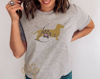 Wiener Dog Love Shirt, Dachshund Love Shirt, Dog Lover Shirt, Dachshund Mom Tee, Doxie Mom Shirt, Cute Womens T-Shirt, Gift For Her