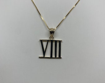 Colgante de oro macizo de 14 quilates con número romano VIII, dije personalizado