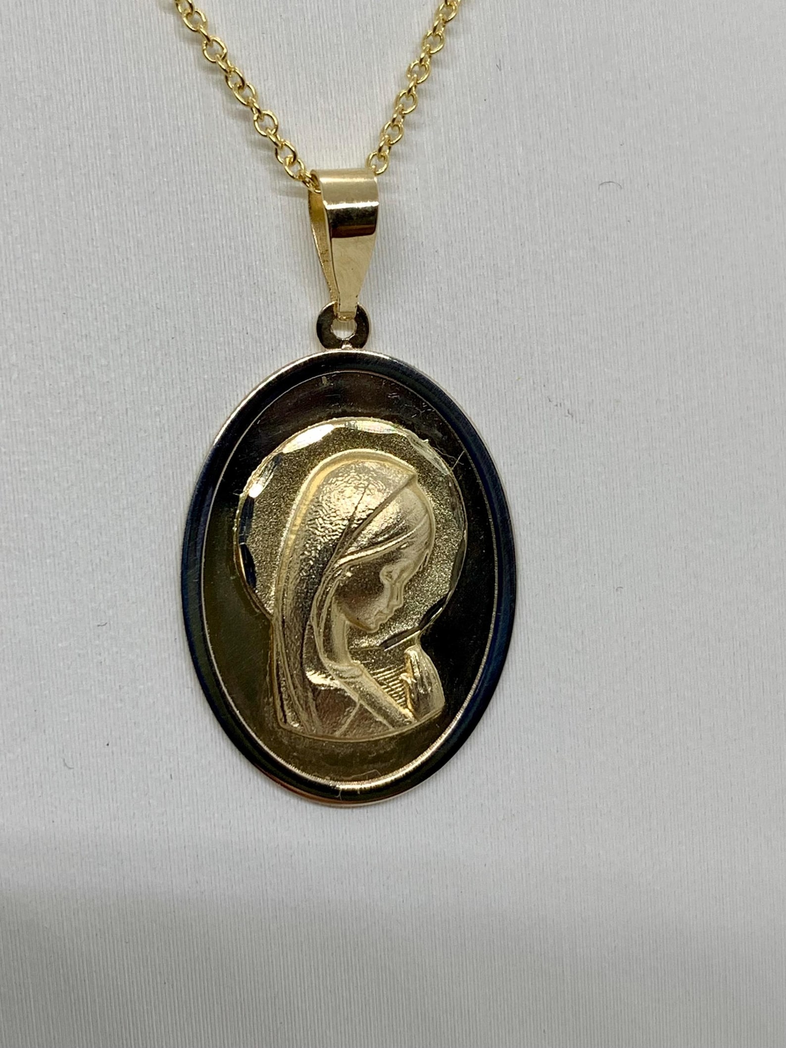14K Solid Gold Virgin Mary Pendant: Religious Rollo Chain Necklace - Etsy