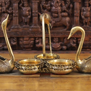 MessingReiher & Schwäne Urlis (3er Set) - Made in Kathmandu Nepal - Feingold Finish | Elegantes Dekor, Blume und Lampe Urnen | Nur bei Dharma