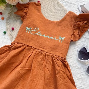 Vestito con nome ricamato personalizzato per bambina, vestito con nome personalizzato per bambini con fiocco, regalo di compleanno per bambina, vestito in cotone per età 2-6 anni