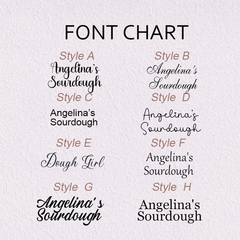 Puede incluir: Una tabla de fuentes que muestra ocho estilos tipogr&aacute;ficos distintos etiquetados de Style A a Style H. Cada estilo presenta el texto Angelina's Sourdough, excepto el Style E que muestra Dough Girl, todo en tinta negra sobre un fondo claro.