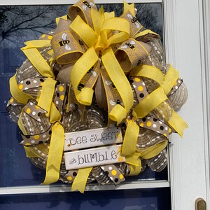 Bee Wreath, spring/summer wreath, Everyday wreath, Front door wreath