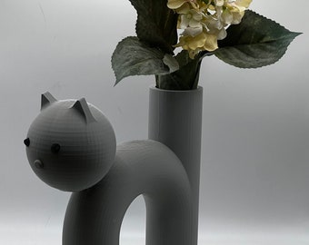 Feline Finesse: Charming Cat-Shaped Vase for Purr-fect Floral Arrangements
