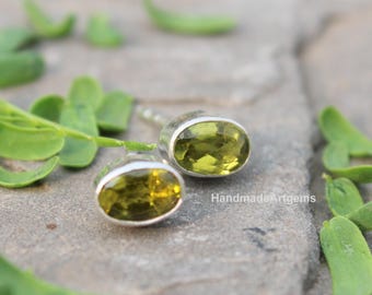 Peridot Earrings - Gold Stud Earrings - Peridot Jewelry - Tiny Earrings - Peridot Stud Earrings - August Birthstone - Green Stone Earrings