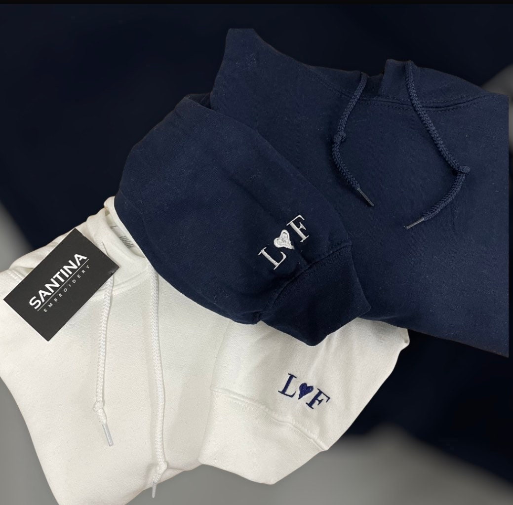 Matching Couple Hoodies – Boyfriend & Girlfriend Unisex Sweatshirts For Gifts & Cozy Days