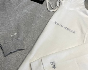 Bestickter römischer Ziffern-Paar-Hoodie, kundenspezifisches Jahrestagsdatum-Sweatshirt