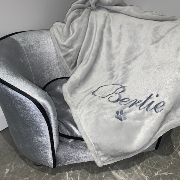 Personalised embroidered dog pet cat puppy blanket. Custom throw, gifts for pets new puppy dog gifts soft fleece blanket