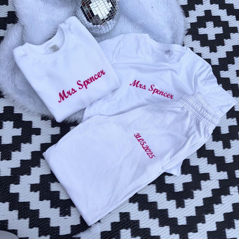 Conjunto de traje de novia bordado, sudadera de novia personalizada, atuendo para la luna de miel. imagen 4