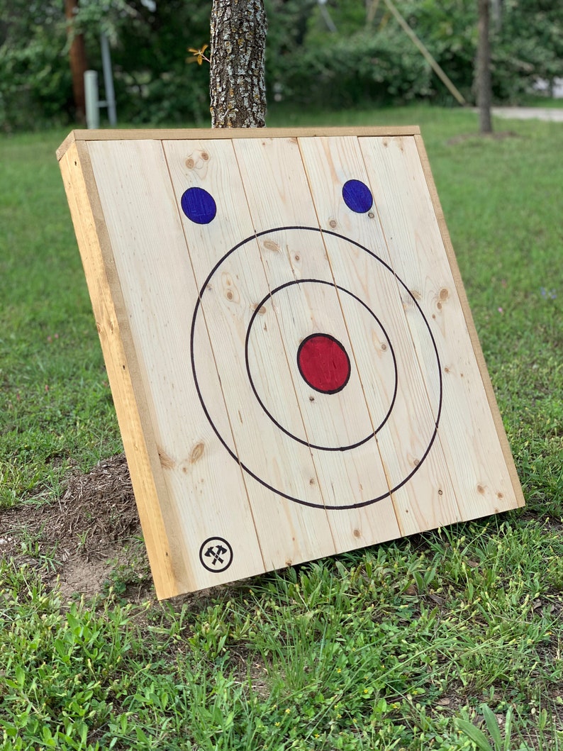 Leaning Axe and Knife Throwing Target FREE SHIPPING image 2