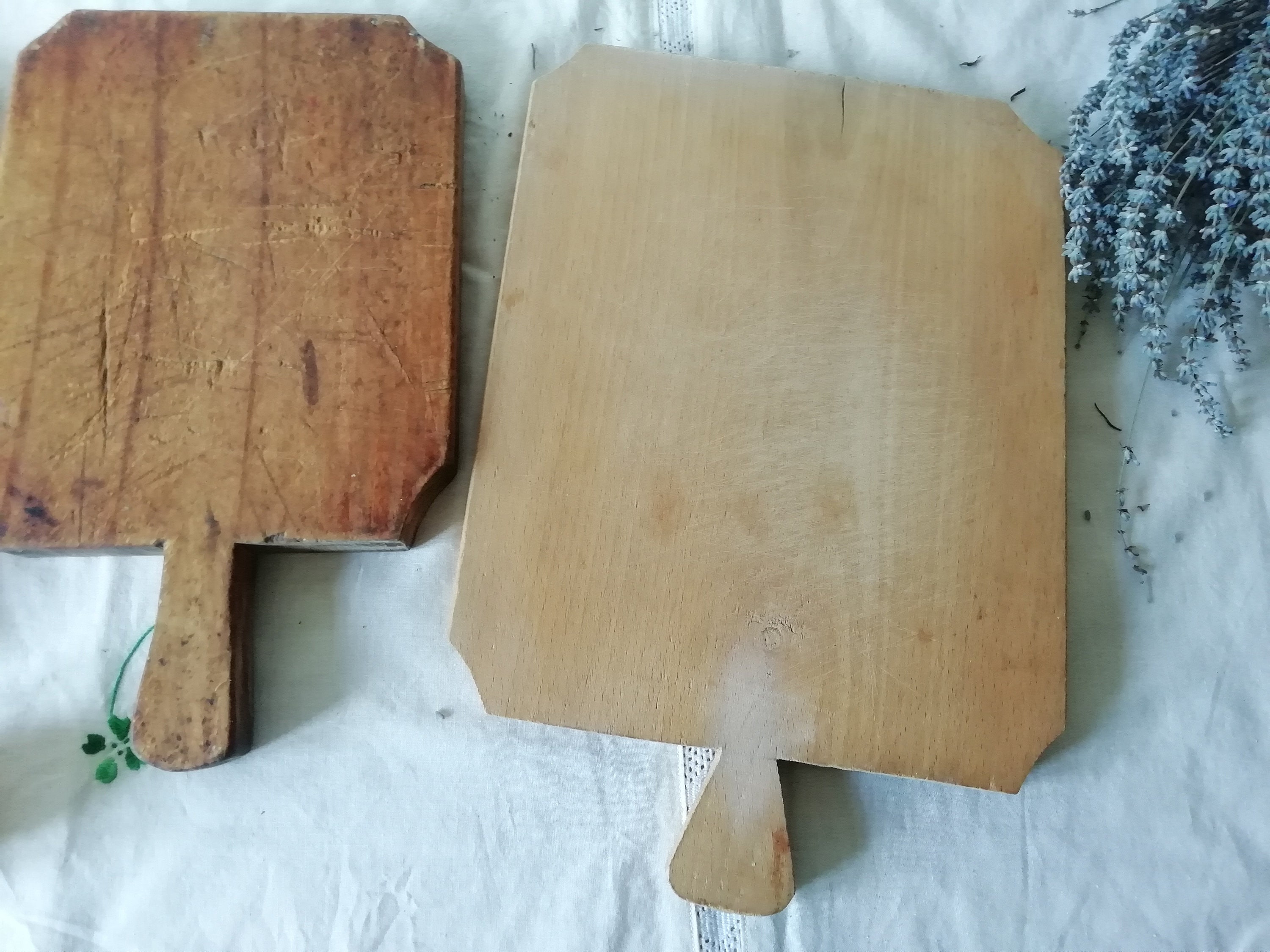 Antique Distressed Wood Cutting Board – Hallstrom Home