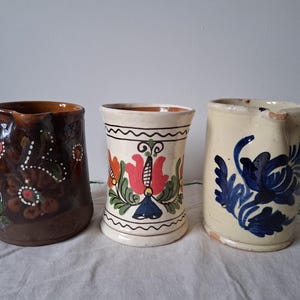 Antike primitive handgemachte Keramik Tonbecher, Folk gebrannter Erdkrug 5,11 '', Vintage Terrakotta Keramik Kunst