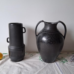 Vase à fleurs roumain rustique vintage poterie céramique argile noire 10,62 ou 11,41 pouces de haut