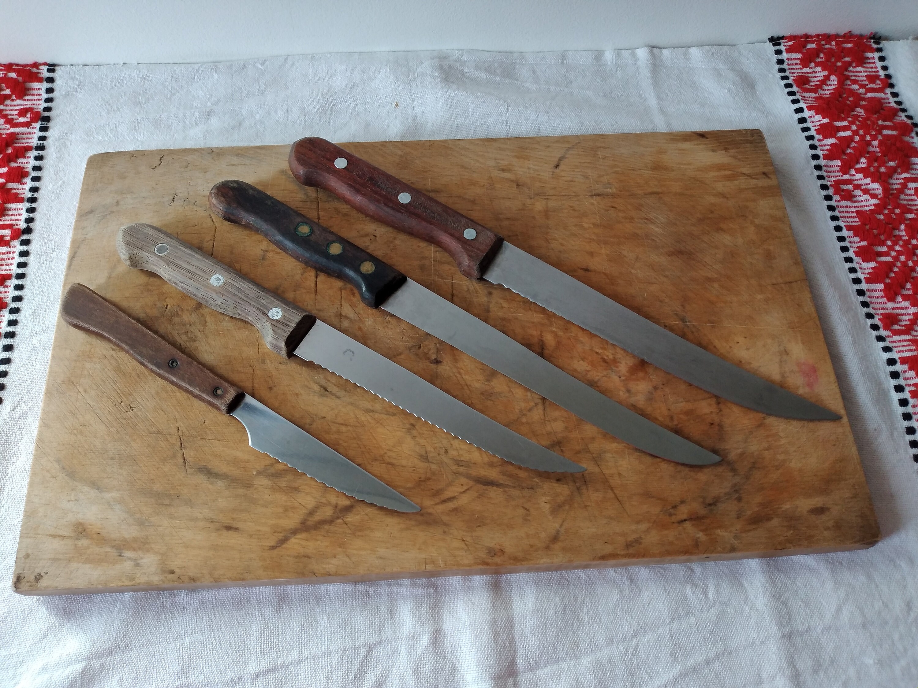 Vintage Wood Handled Kitchen Knife Old Big Knives With Wooden or Aluminum  Handles for Food Photography Props Collectable Knives 