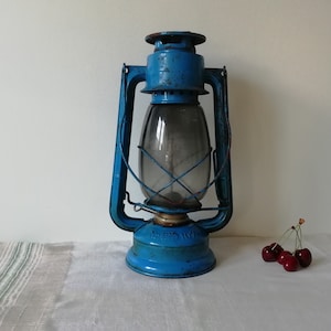 Vintage Blue Hurricane Lantern Petroleum Lampe für Industrial Decor