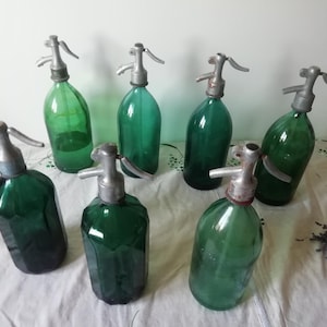 Botellas de sifón de gaseosa de color verde azulado de Transylvania