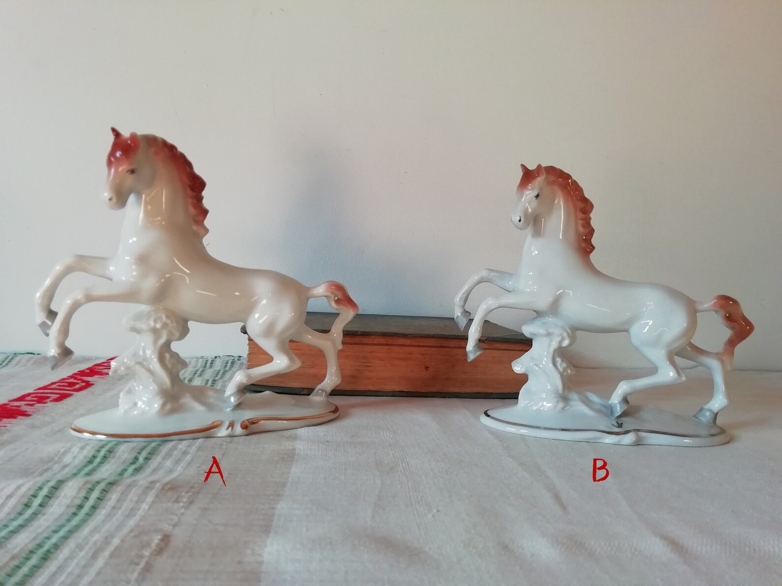 Vintage Porcelain Figurine Horse Collectible Figurines Etsy