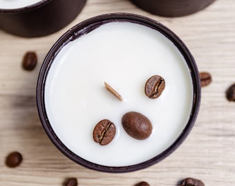 Coffee Cozy: candela in cera di soia al profumo di caffè in lattina riciclata, eco-friendly e unica