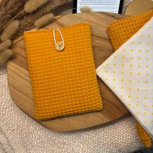 Gevoerde boeken- of e-readerhoes in honingraatstof en klein hart, pocket- of paperbackformaat, cadeau-idee, boekbeschermer, Kindle-hoes
