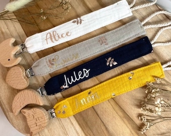 Personalisierter Schnullerclip aus Stoff für Baby personalisierter Baumwollgaze Vorname Beige Marineblau Weiß Holzhaken Geschenk zur Geburt