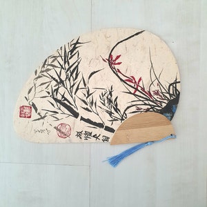 Eventail à main. Bambou Orchide et calligraphie en peinture chinoise sur papier. Peintre 罗耐心  Luō Nàixīn Œuvre unique numérotée. Carte voeux