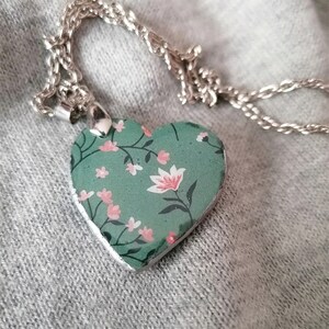 Collana cuore, collana con ciondolo, collana leggera, collana per lei, collana floreale, collana fatta a mano, collana lunga, collana moda