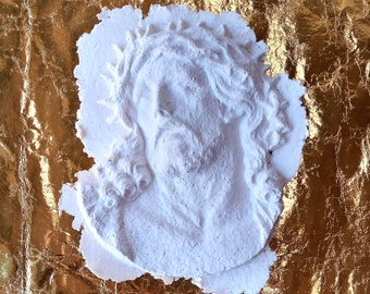 Toilet paper Jesus bas-relief, jesus cast plaque, Jezus plaquette, religious iconography, wall mounted, corona hoarding inspired