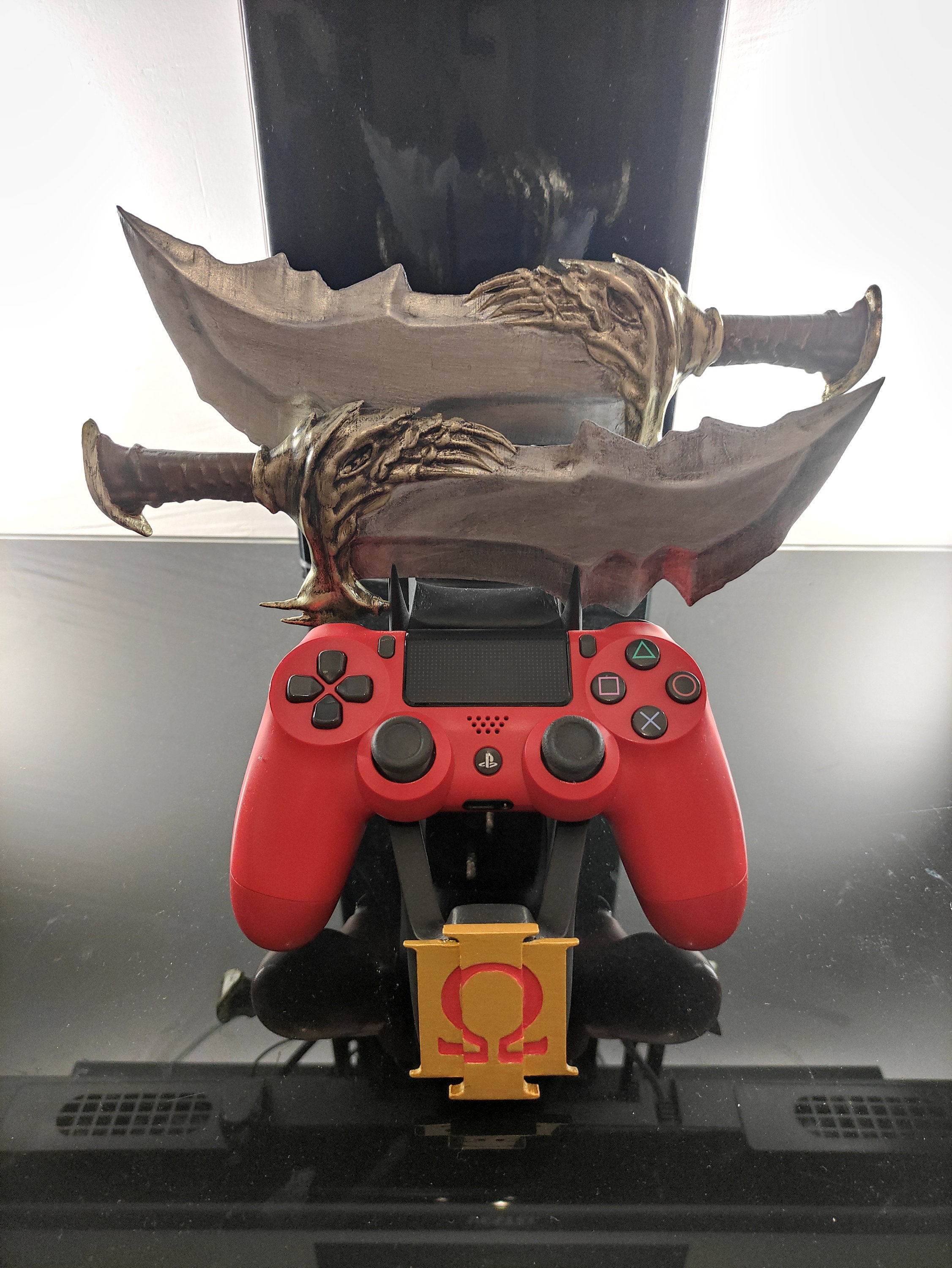 God of War Kratos Blades of Chaos / PS4 Playstation PS5 / Dualshock  Dualsense Controller Stand 