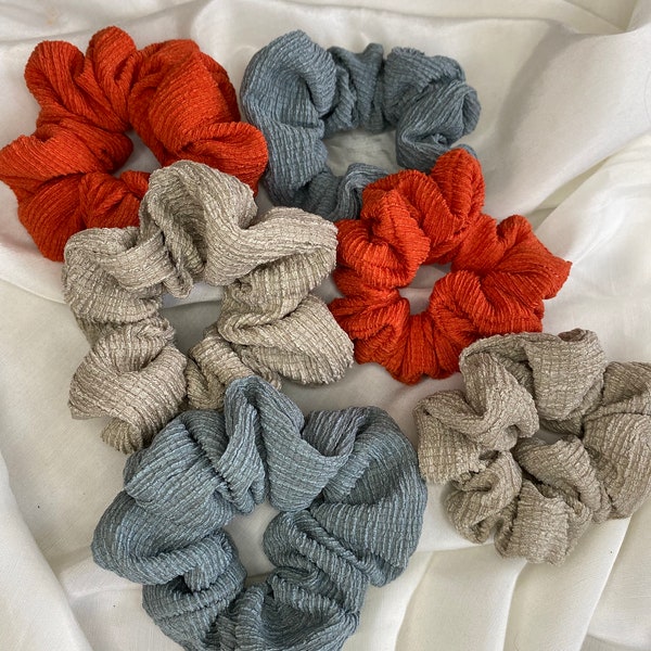 Plissee Scrunchie Orange Blau Beige Sommer Lymoda Handmade dehnbares Haargummi Haarband Köln Cologne Groß Klein Haarband