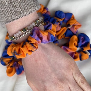 Handmade Scrunchie Haargummi Haarband Lymoda Orange Blau Royalblau gemustert Sommer Frühling Spring Haarreifen Haarband Viskose Bild 4