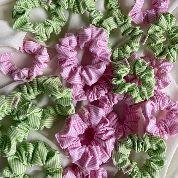 Gestreiftes Scrunchie Rosa Grün Weiß Frühling Streifen Stripes Lymoda Handmade dehnbares Haargummi Köln Cologne Groß Klein Haarband