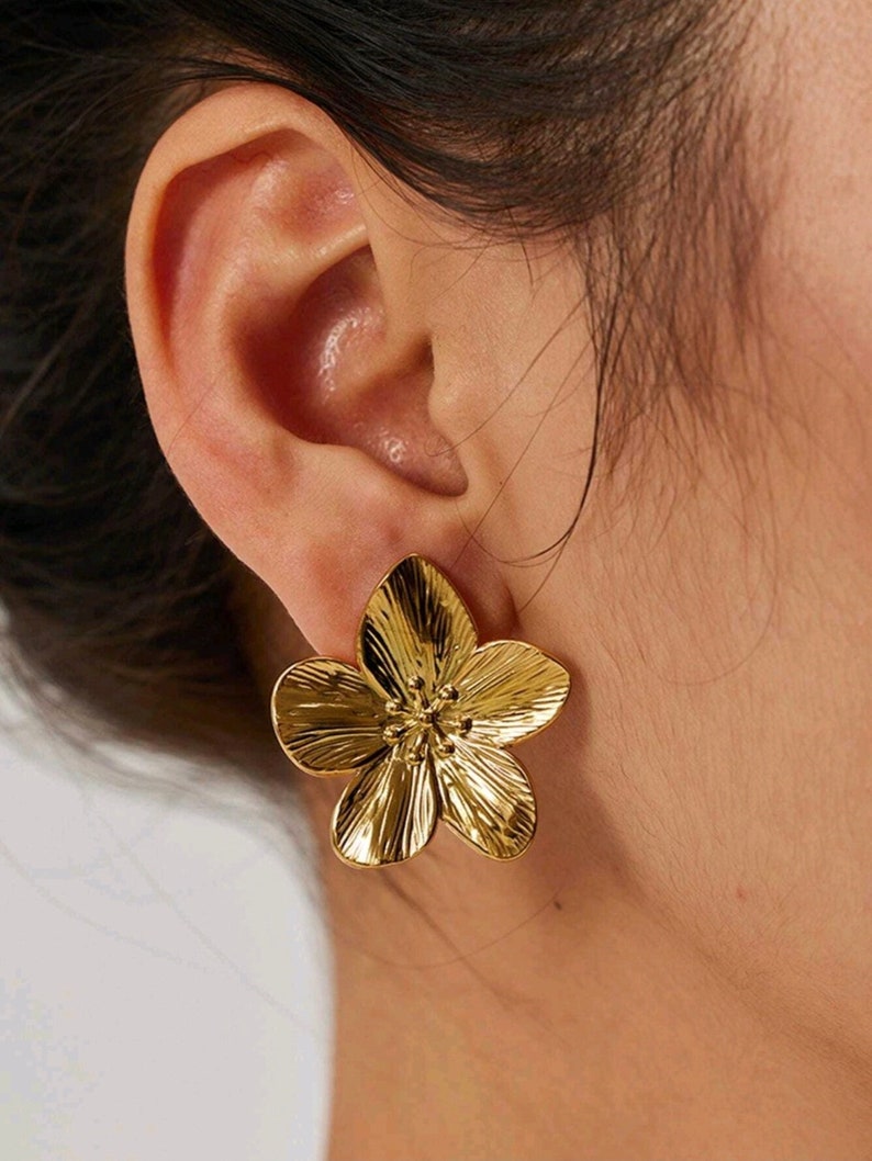 Boucles d'oreilles fleurs de cerisier grosse boucles d'oreilles en acier inoxydable doré puces d'oreilles boucles d'oreilles femme image 2