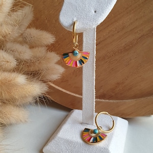 Pendientes de aro en forma de abanico - pendientes de acero inoxidable bañados en oro, piedra y esmalte de colores - pendientes de mujer
