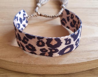 Leopard animal pattern woven bracelet - beige and black bracelet - Brazilian bracelet - adjustable bracelet - embroidered bracelet - sliding link