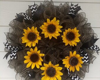 Fall wreath, sunflower wreath, black and yellow wreath, sunflower mesh wreath, everyday sunflower wreath, wreath with chevron,