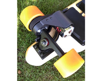 Electric skateboard motor mount