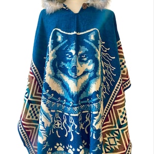 Turquoise Alpaca Wolf Poncho, Lobo poncho, Poncho Nativo, Poncho con Lobo