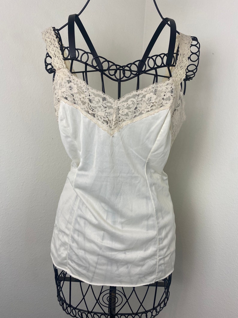 Vintage 60s Wonder Maid Non-Cling Lace Trimmed Union Made Cami Top Size 32