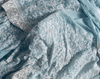 Chickankari Saree: Saree in georgette con ricamo in pietra